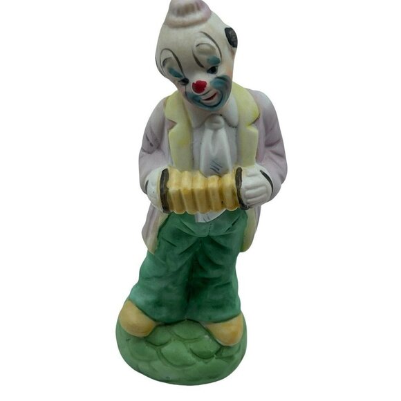 Vintage Flambro Clown Figurine  Ceramic With Accordion - Picture 2 of 8